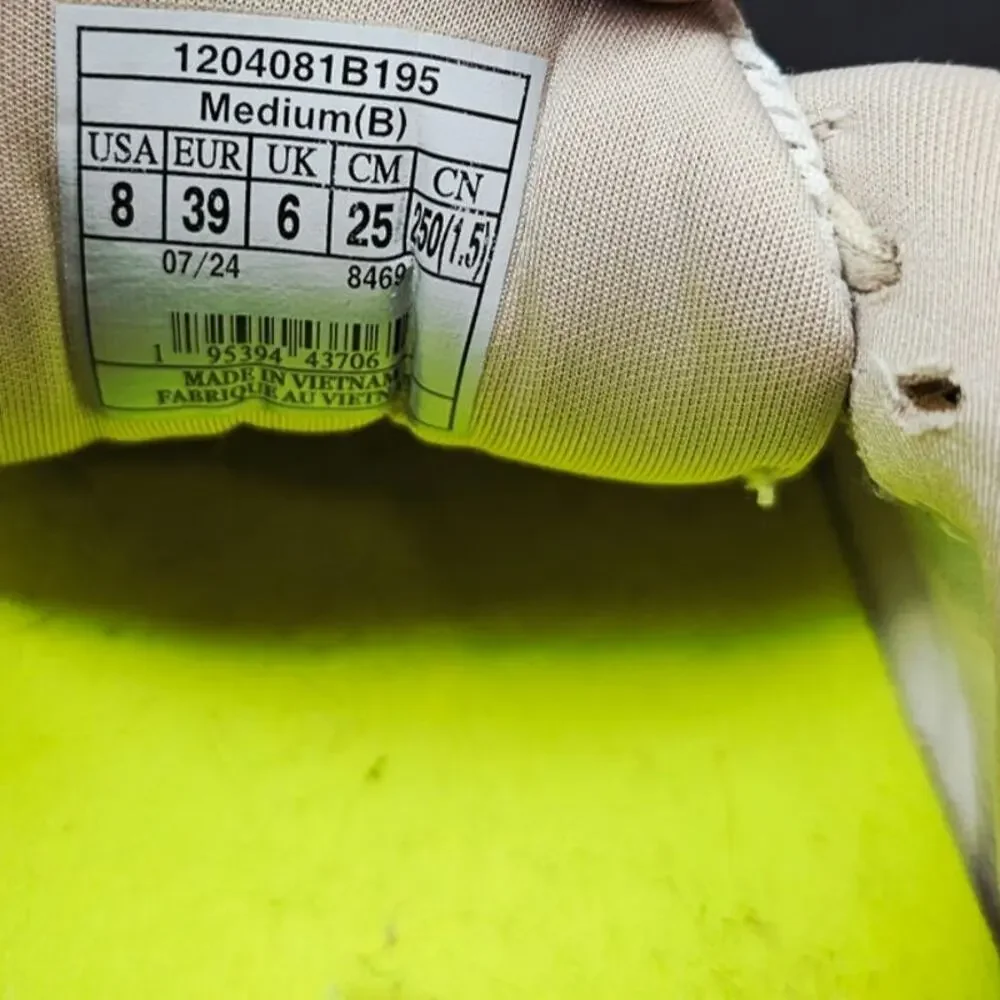 Brooks Women 8 Comfy footwear